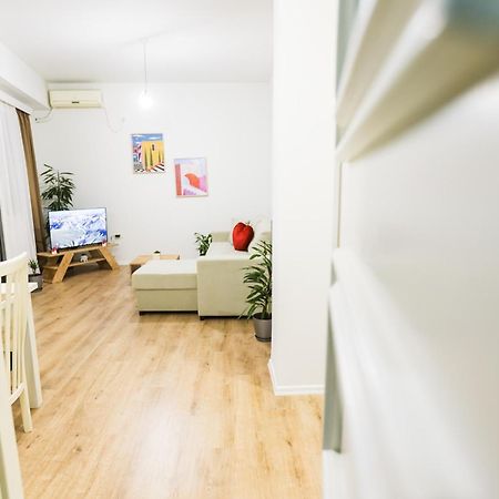 At Bazaar Central Apartment Tirana Exterior photo